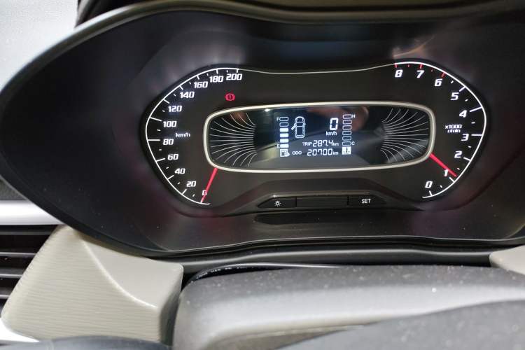 Used Baojun 510 2021 1.5L Manual Jingxiang Edition Odometer Close Up