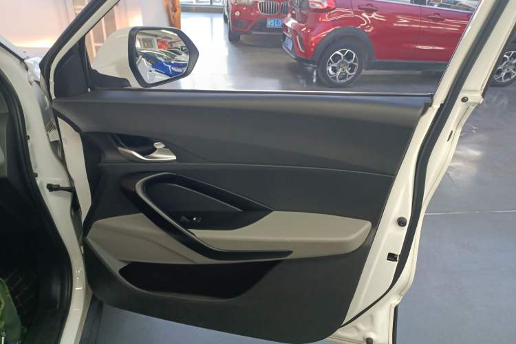 Used Baojun 510 2021 1.5L Manual Jingxiang Edition Right Front Door Interior