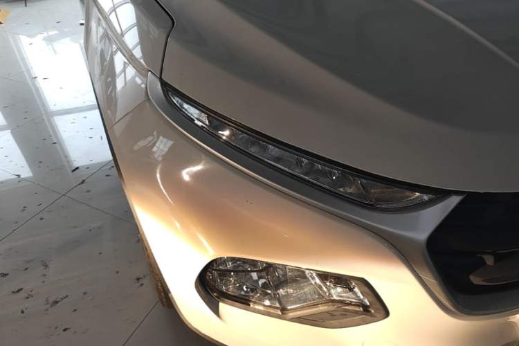 Used Baojun 510 2021 1.5L CVT Enjoy Edition Right Front Headlight