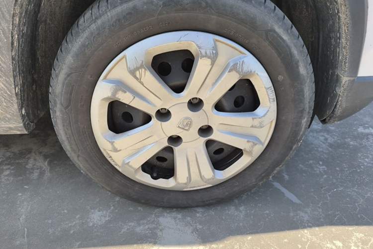 Used Baojun 510 2021 1.5L Manual Jingxiang Edition Right Front Wheel Hub