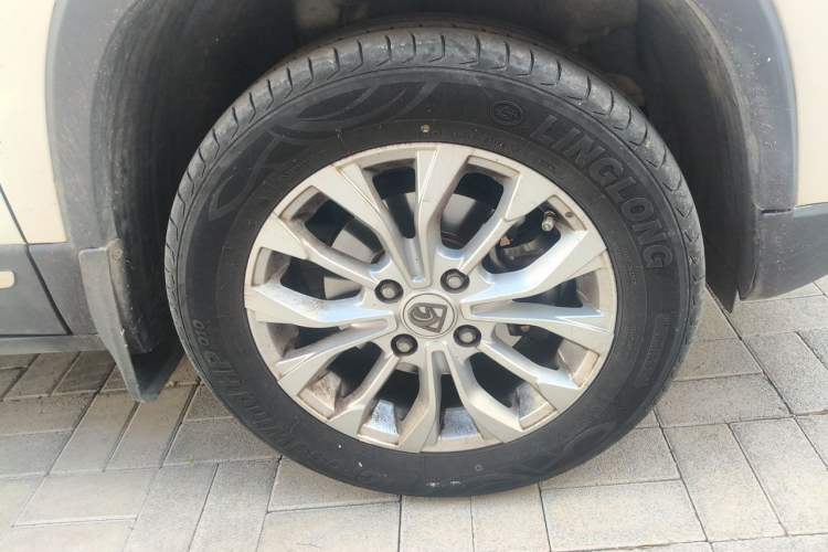 Used Baojun 510 2021 1.5L Manual Jingxiang Edition Right Front Wheel Hub