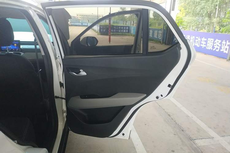 Used Baojun 510 2021 1.5L Manual Jingxiang Edition Right Rear Door Interior