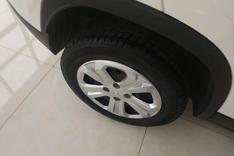 Used Baojun 510 2021 1.5L Manual Jingxiang Edition Right Rear Wheel Hub