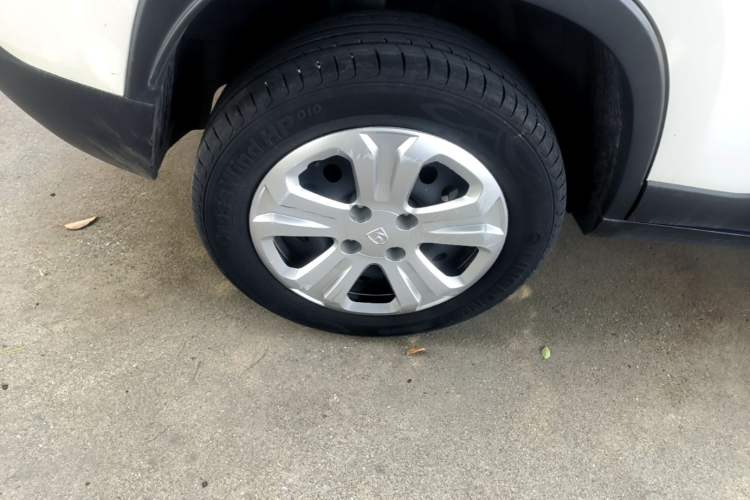 Used Baojun 510 2021 1.5L Manual Jingxiang Edition Right Rear Wheel Hub