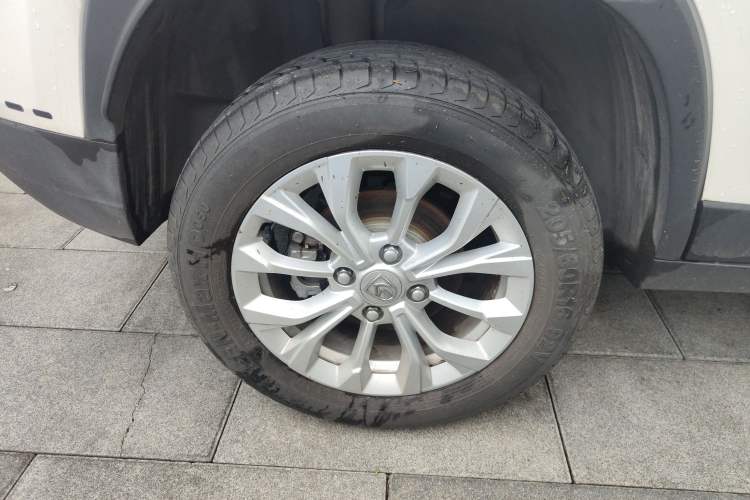 Used Baojun 510 2021 1.5L CVT Enjoyment Model Right Rear Wheel Hub