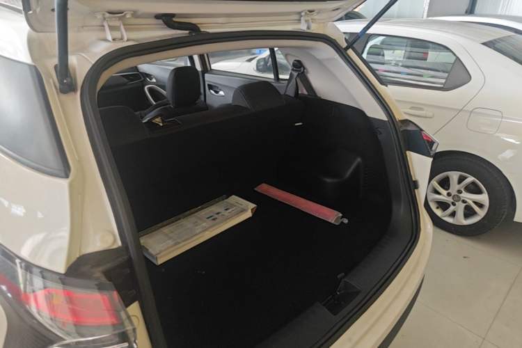 Used Baojun 510 2021 1.5L CVT Enjoyment Model Trunk