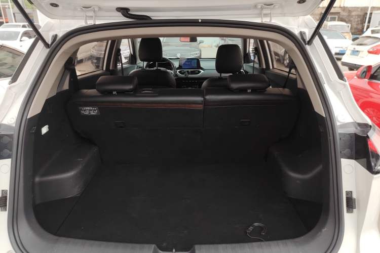 Used Baojun 510 2021 1.5L CVT Enjoyment Model Trunk
