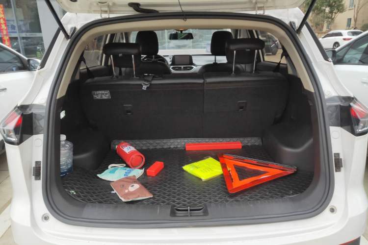 Used Baojun 510 2021 1.5L CVT Enjoyment Model Trunk