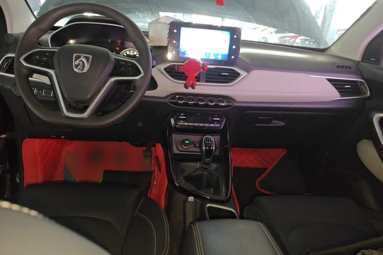 Used Baojun 530 2018 1.5T Manual Luxury Version National V Interior 2