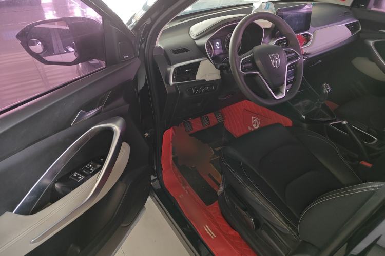 Used Baojun 530 2018 1.5T Manual Luxury Version National V Interior 3