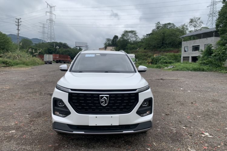 Used Baojun 530 2020 1.5T Manual Luxury Version 5 Seats Exterior 1