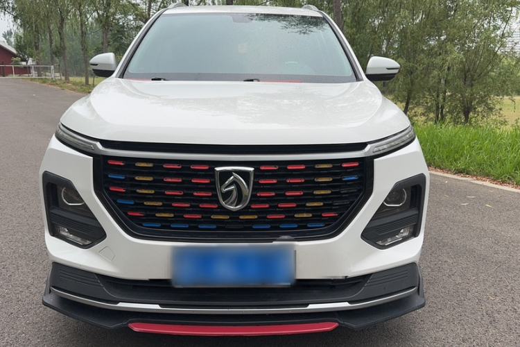 Used Baojun 530 2020 1.5T Manual Luxury Version 6 Seats Exterior 3