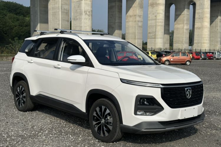 Used Baojun 530 2020 1.5T CVT Luxury Connected Version 6 Seats Exterior 3