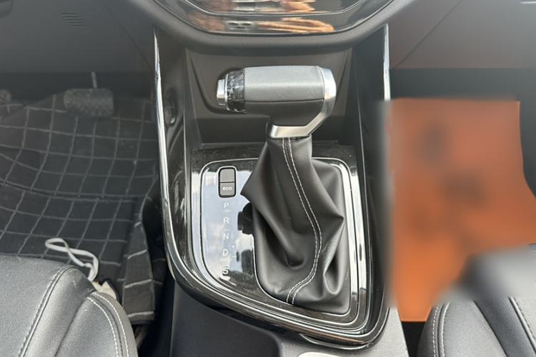 Used Baojun 530 2020 1.5T CVT Luxury Connected Version 6 Seats Gear Lever