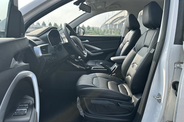 Used Baojun 530 2020 1.5T CVT Luxury Connected Version 6 Seats Interior 1