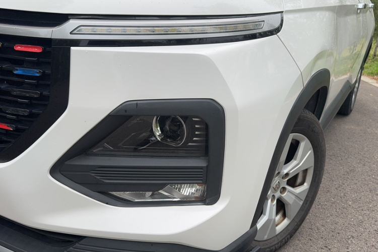 Used Baojun 530 2020 1.5T Manual Luxury Version 6 Seats Left Front Headlight