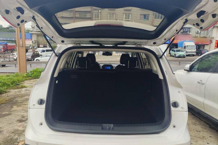 Used Baojun 530 2020 1.5T Manual Luxury Version 5 Seats Trunk