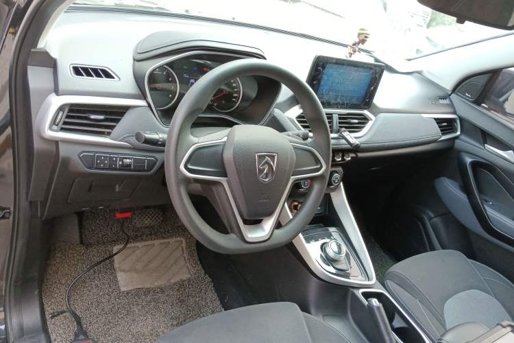 Used Baojun 530 2018 1.8L Automatic Elite Version China V Emission Standard Center Console