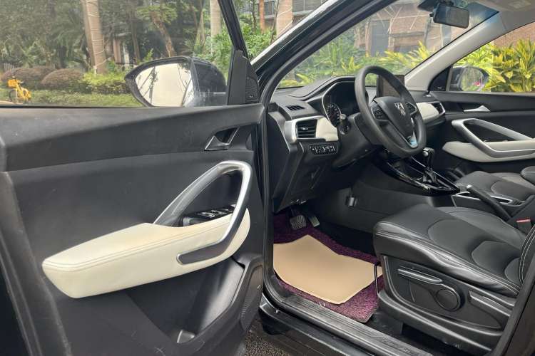 Used Baojun 530 2018 1.5T DCT Luxury Model China V Driver Seat