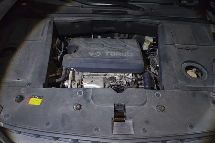 Used Baojun 530 2018 1.5T DCT Flagship Version China V Emission Standard Engine Bay