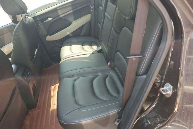Used Baojun 530 2018 1.5T Manual Prestige Version China V Left Rear Seat