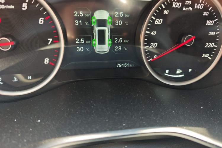 Used Baojun 530 2018 1.5T Manual Prestige Version China V Odometer Close Up