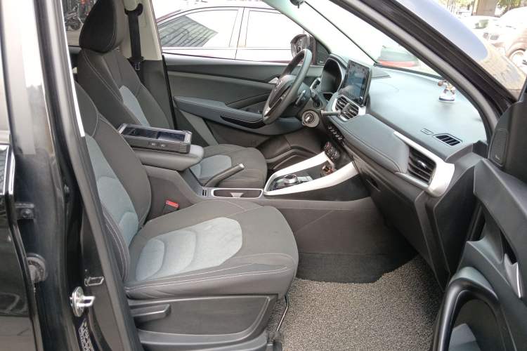 Used Baojun 530 2018 1.8L Automatic Elite Version China V Emission Standard Right Front Seat