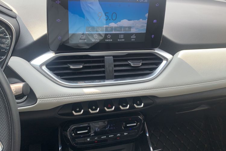 Used Baojun 530 2018 1.5T DCT Flagship Version China V Emission Standard Audio And AC Panel