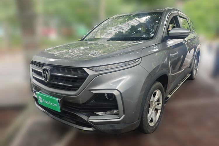 Used Baojun 530 2018 1.5T Manual Elite Version China V Guazi used car, China used car export, Used car for sale, Used cars, Cheapest cars for sale