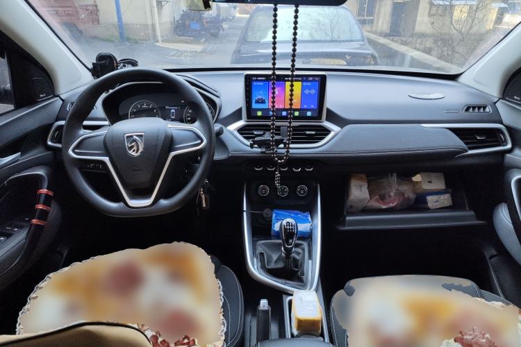 Used Baojun 530 2018 1.5T Manual Comfort Version China V Center Console