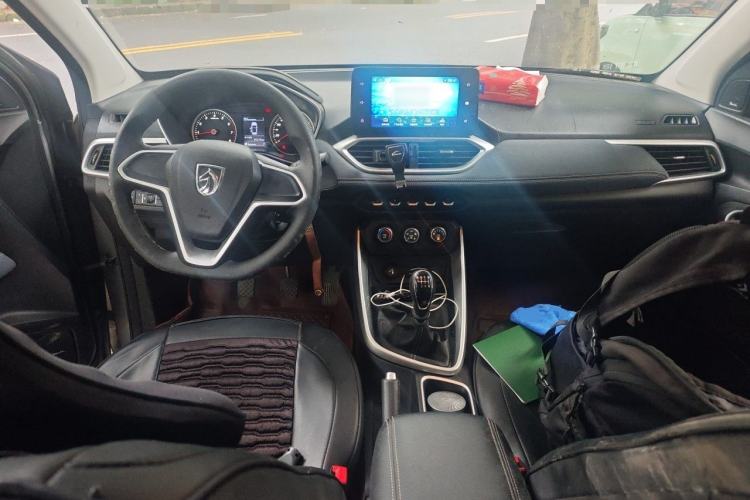 Used Baojun 530 2018 1.5T Manual Elite Version China V Center Console