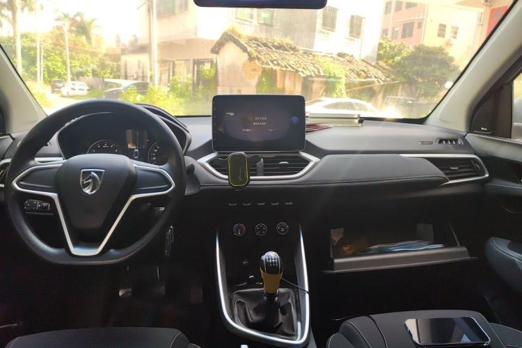 Used Baojun 530 2018 1.5T Manual Comfort Version China V Center Console