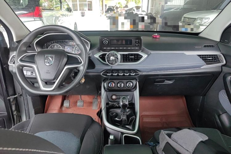 Used Baojun 530 2018 1.5T Manual Comfort Version China V Center Console