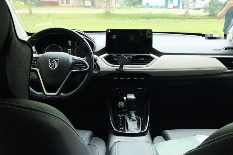 Used Baojun 530 2018 1.5T DCT Flagship Version China V Emission Standard Center Console