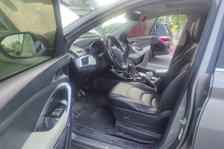 Used Baojun 530 2018 1.5T Manual Prestige Version China V Driver Seat