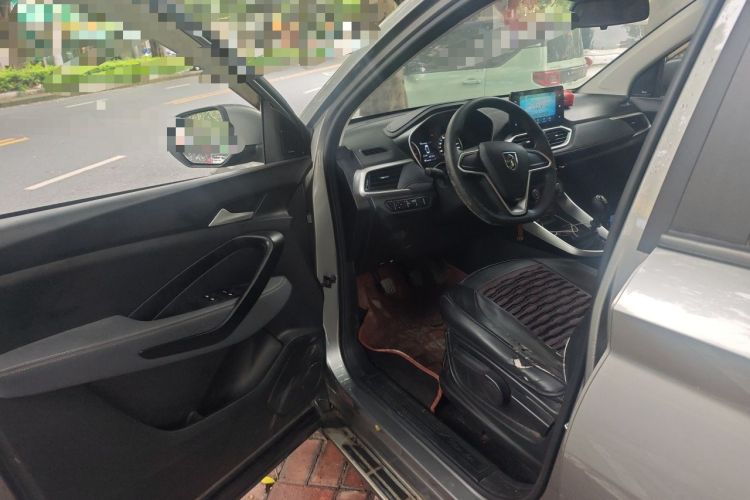 Used Baojun 530 2018 1.5T Manual Elite Version China V Driver Seat