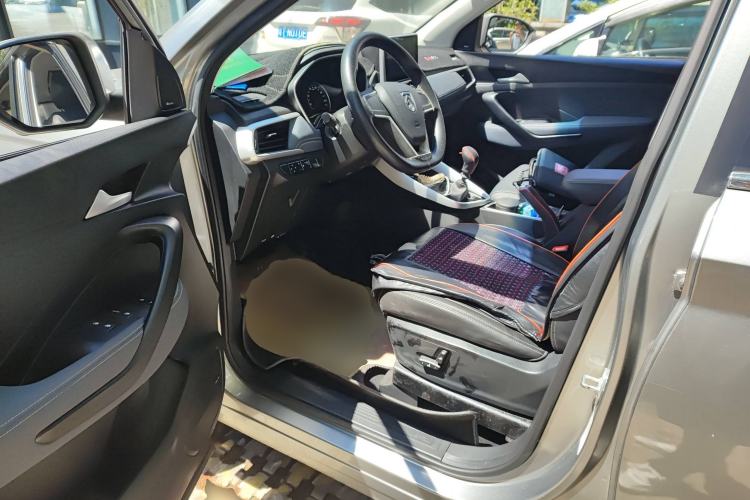 Used Baojun 530 2018 1.5T Manual Comfort Version China V Driver Seat
