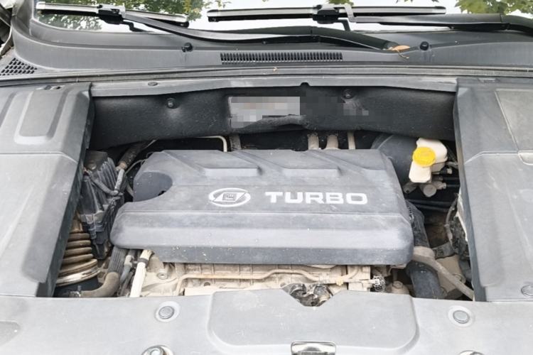 Used Baojun 530 2018 1.5T DCT Flagship Version China V Emission Standard Engine Bay