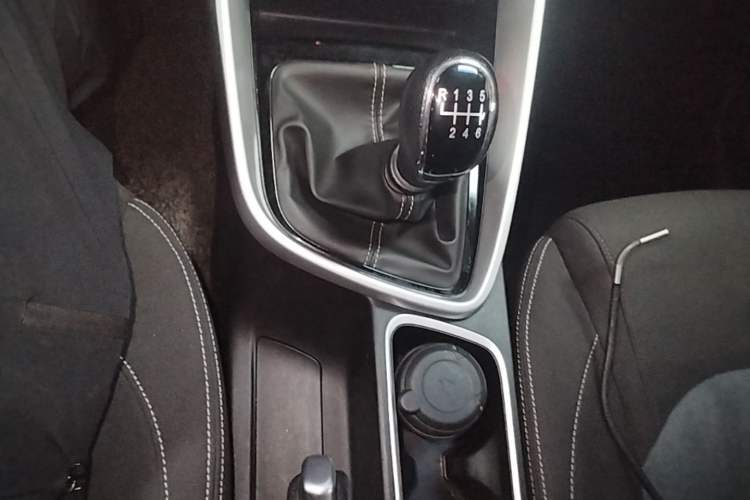 Used Baojun 530 2018 1.5T Manual Comfort Version China V Gear Lever