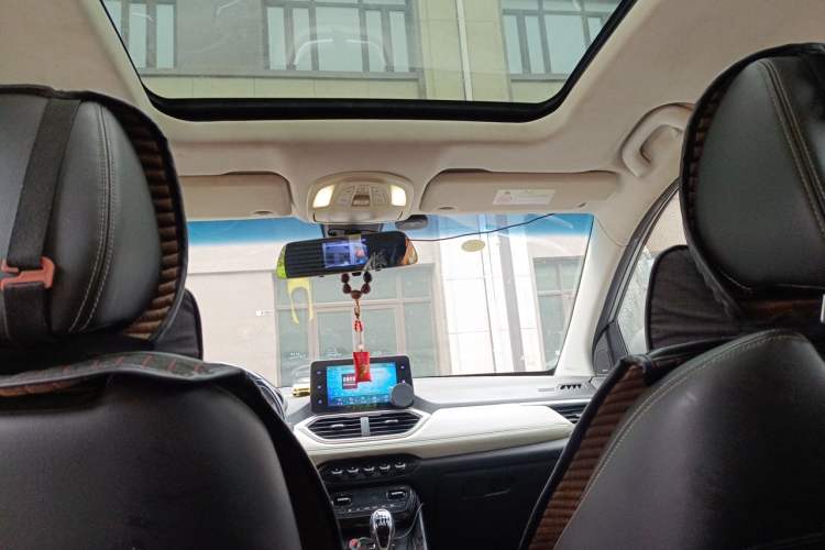Used Baojun 530 2018 1.5T Manual Prestige Version China V Headliner