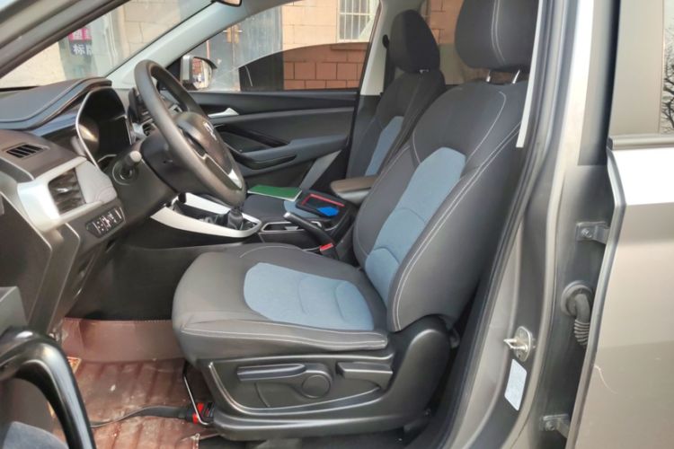 Used Baojun 530 2018 1.5T Manual Comfort Version China V Interior 5