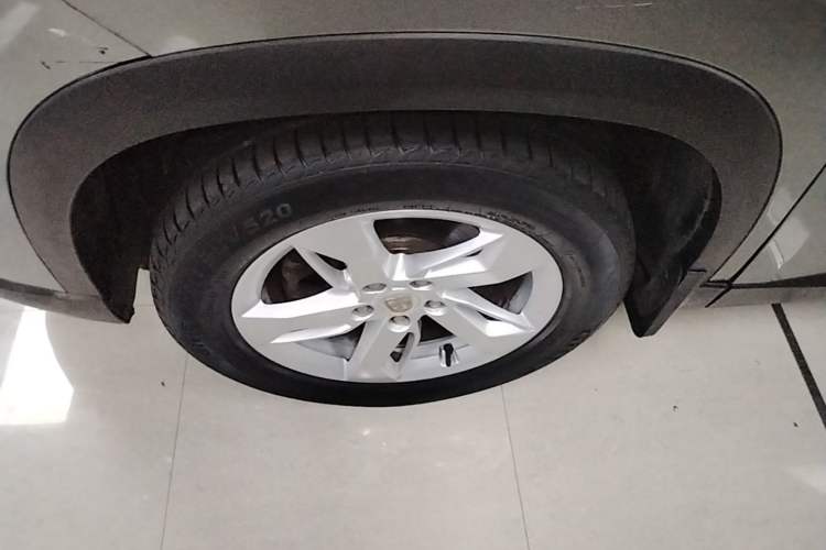 Used Baojun 530 2018 1.5T Manual Comfort Version China V Left Front Wheel Hub