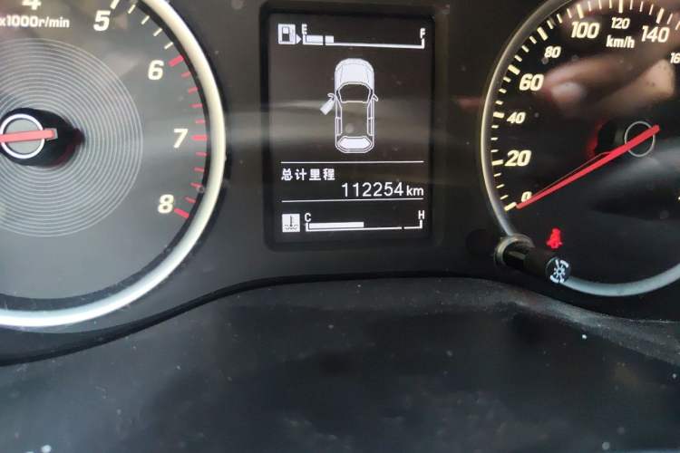 Used Baojun 530 2018 1.5T Manual Comfort Version China V Odometer Close Up