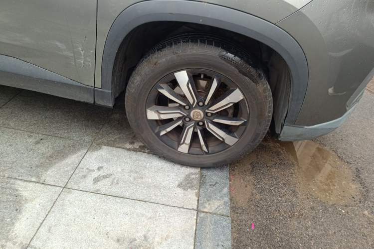 Used Baojun 530 2018 1.5T Manual Prestige Version China V Right Front Wheel Hub