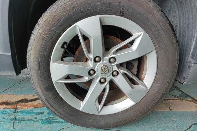 Used Baojun 530 2018 1.5T Manual Comfort Version China V Right Front Wheel Hub
