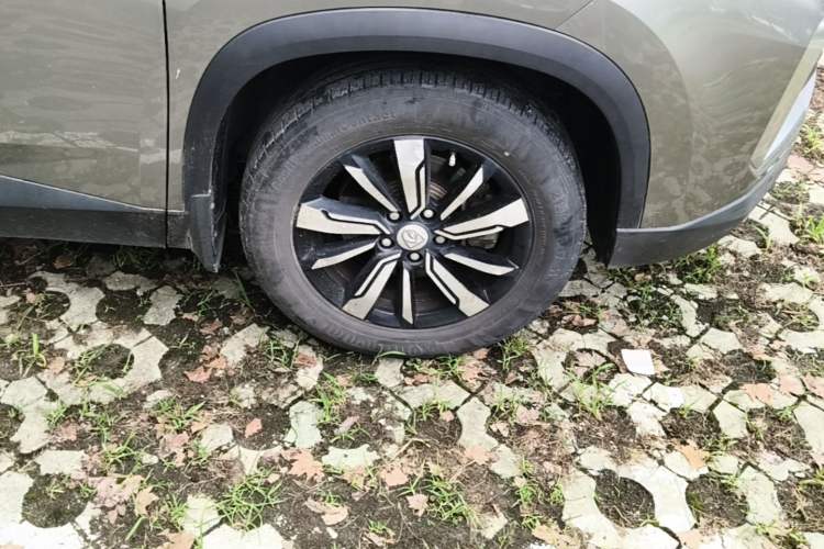 Used Baojun 530 2018 1.5T DCT Flagship Version China V Emission Standard Right Front Wheel Hub