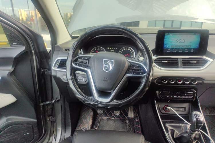 Used Baojun 530 2018 1.5T Manual Prestige Version China V Steering Wheel