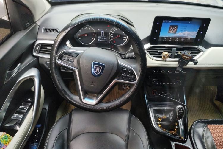 Used Baojun 530 2018 1.5T Manual Luxury Version National V Steering Wheel
