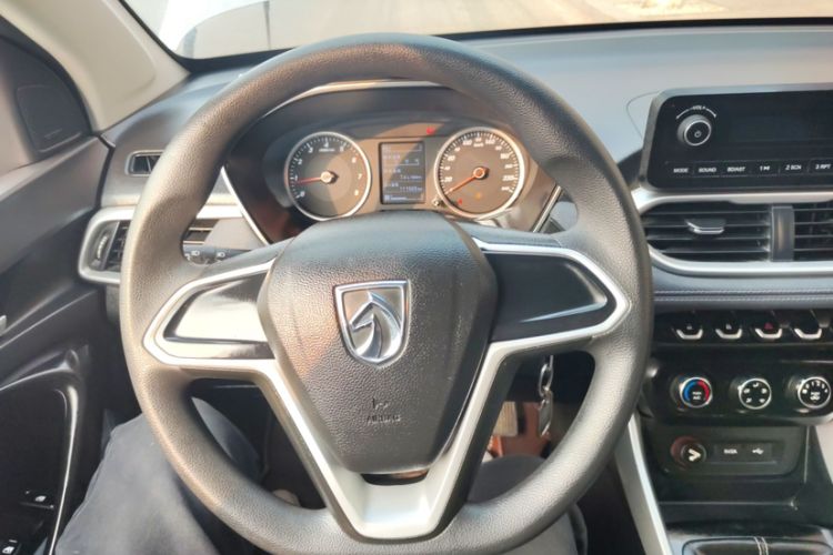 Used Baojun 530 2018 1.5T Manual Comfort Version China V Steering Wheel