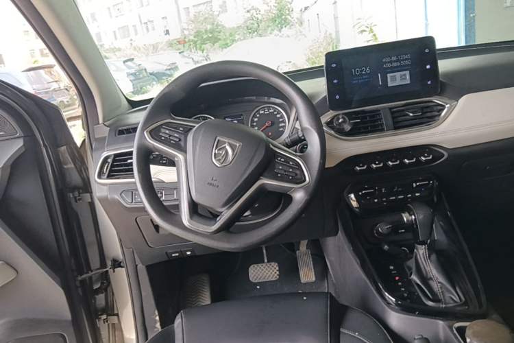 Used Baojun 530 2018 1.5T DCT Luxury Model China V Steering Wheel